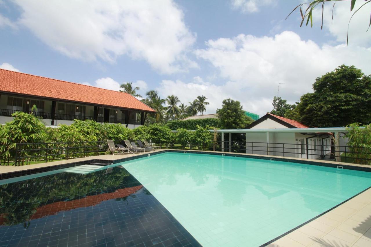 Garden Beach Hotel Kalutara Kültér fotó