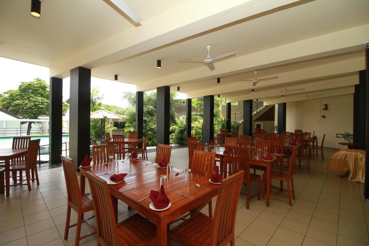 Garden Beach Hotel Kalutara Kültér fotó