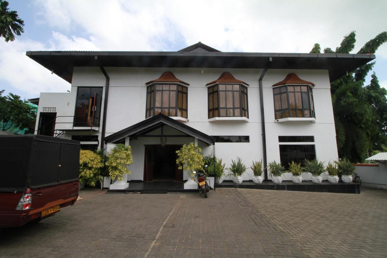 Garden Beach Hotel Kalutara Kültér fotó